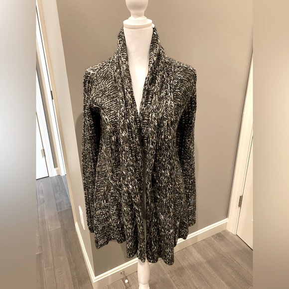 Women’s open front La Mode sweater - Picture 1 of 1